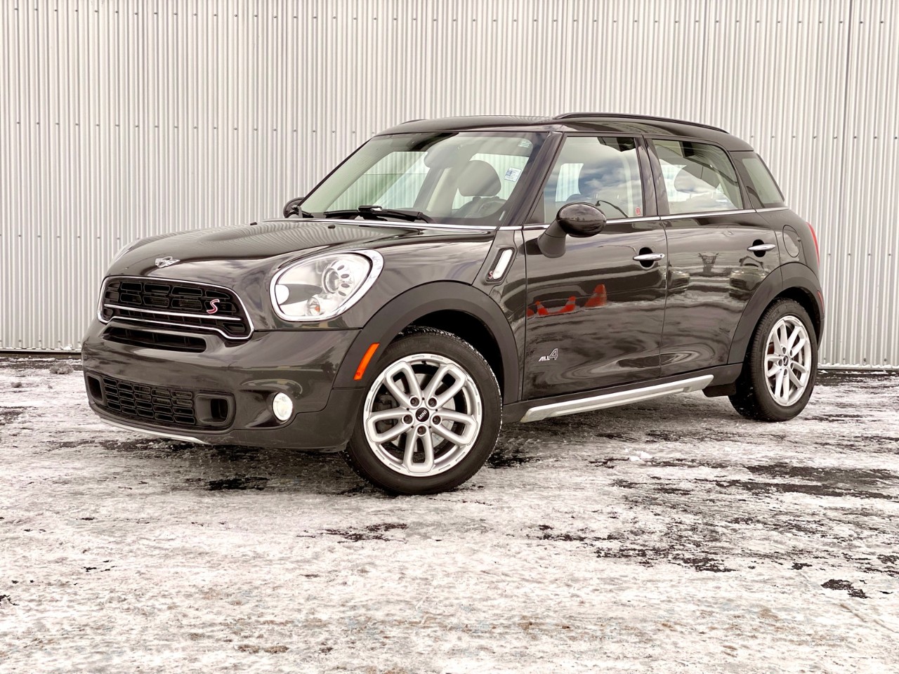 USED 2016 MINI Cooper Countryman S ALL4 4dr S Calgary AB T2G 4P2