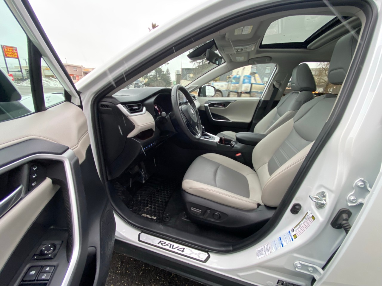 2021 Toyota RAV4 Limited Limited AWD - Image 5