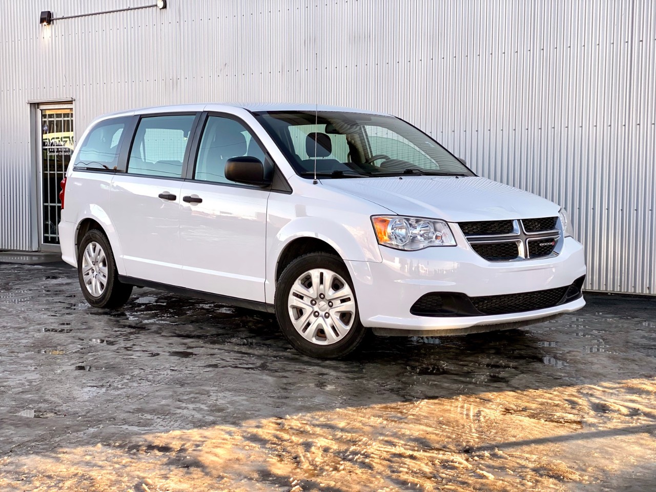 2019 Dodge Grand Caravan Canada Value Package Canada Value Package W/ BACKUP CAMERA - Image 2