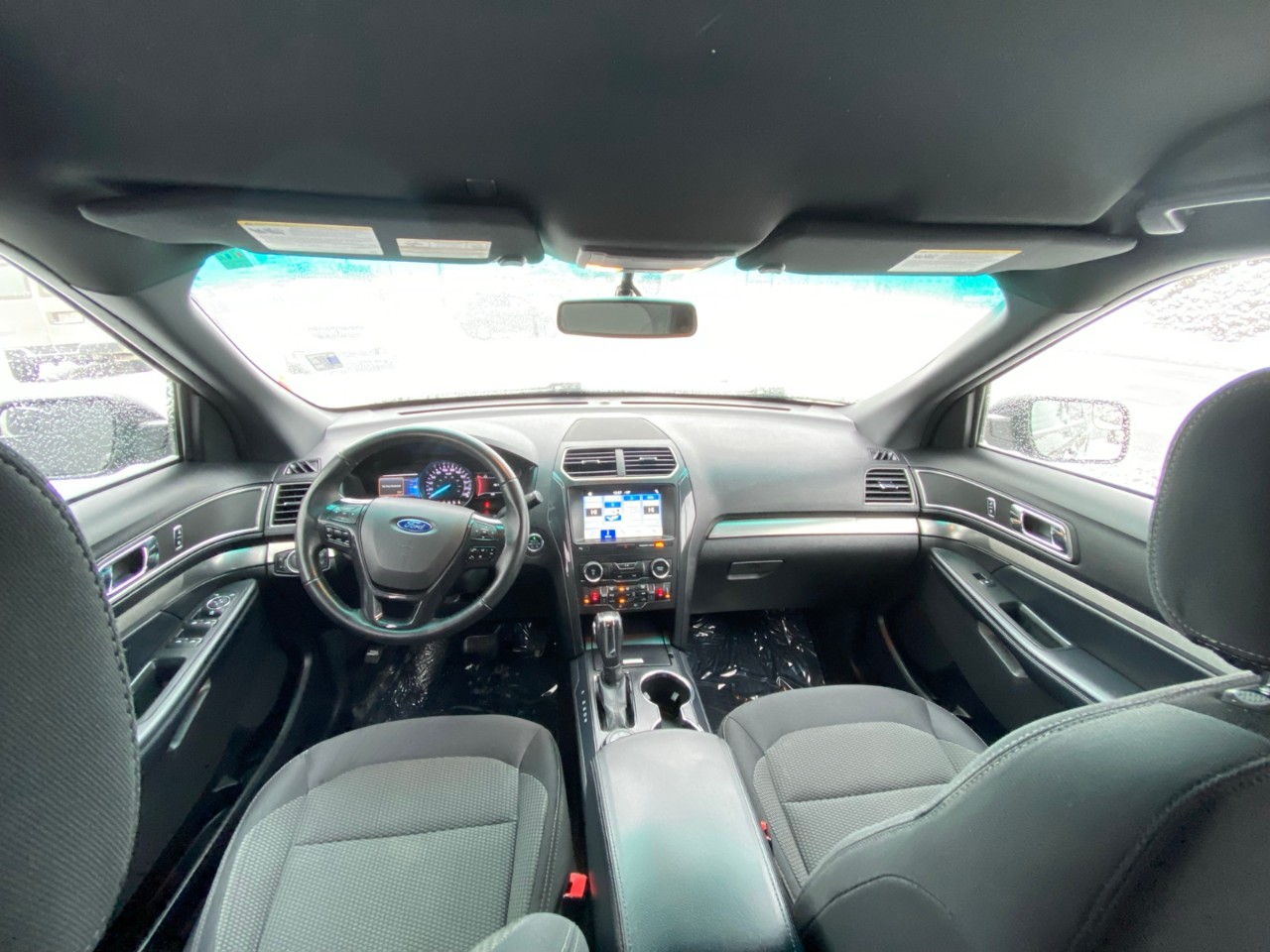 2018 Ford Explorer XLT XLT 4WD - Image 4