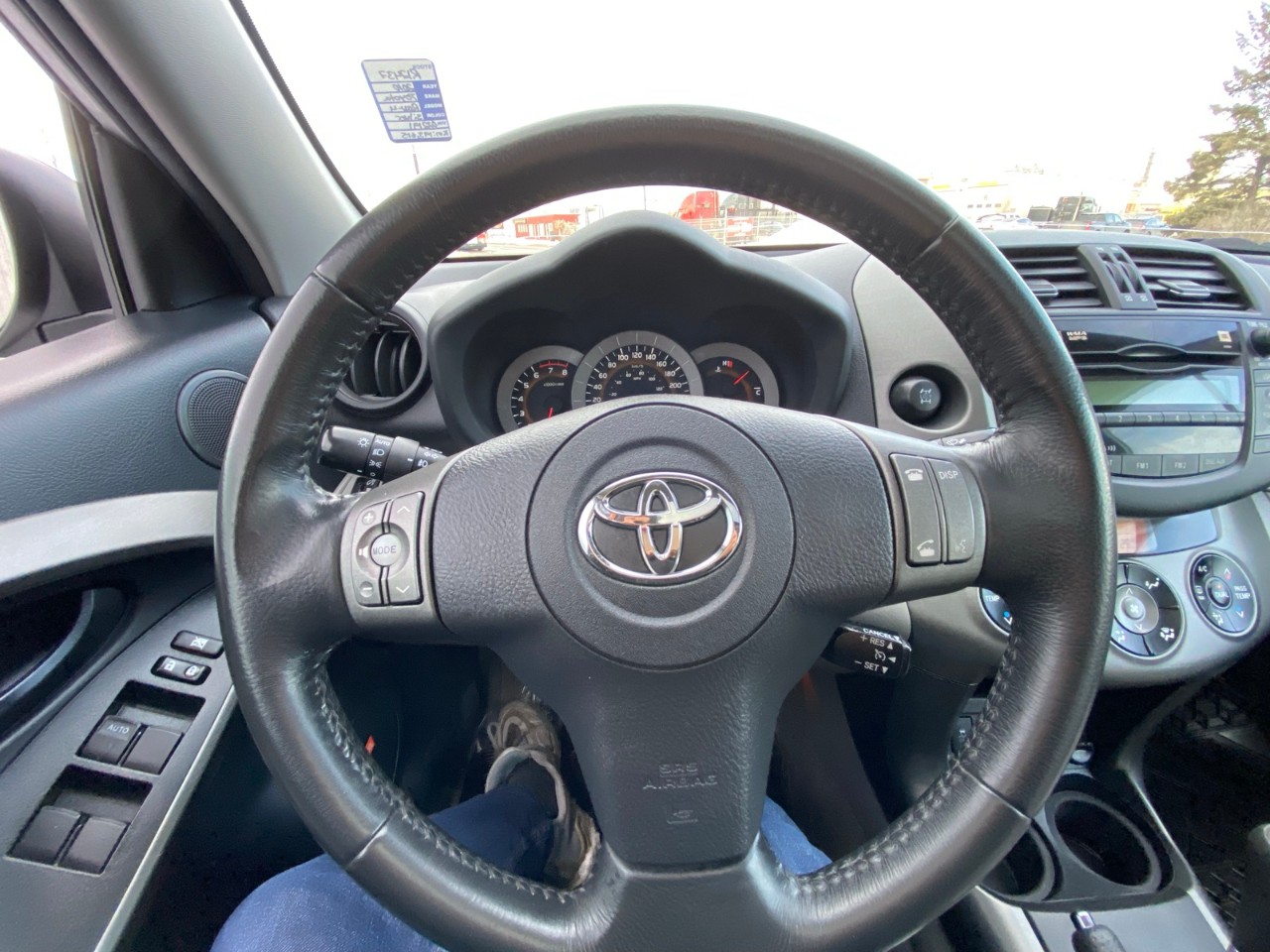2010 Toyota RAV4 Limited 4WD 4dr V6 Limited - Image 9
