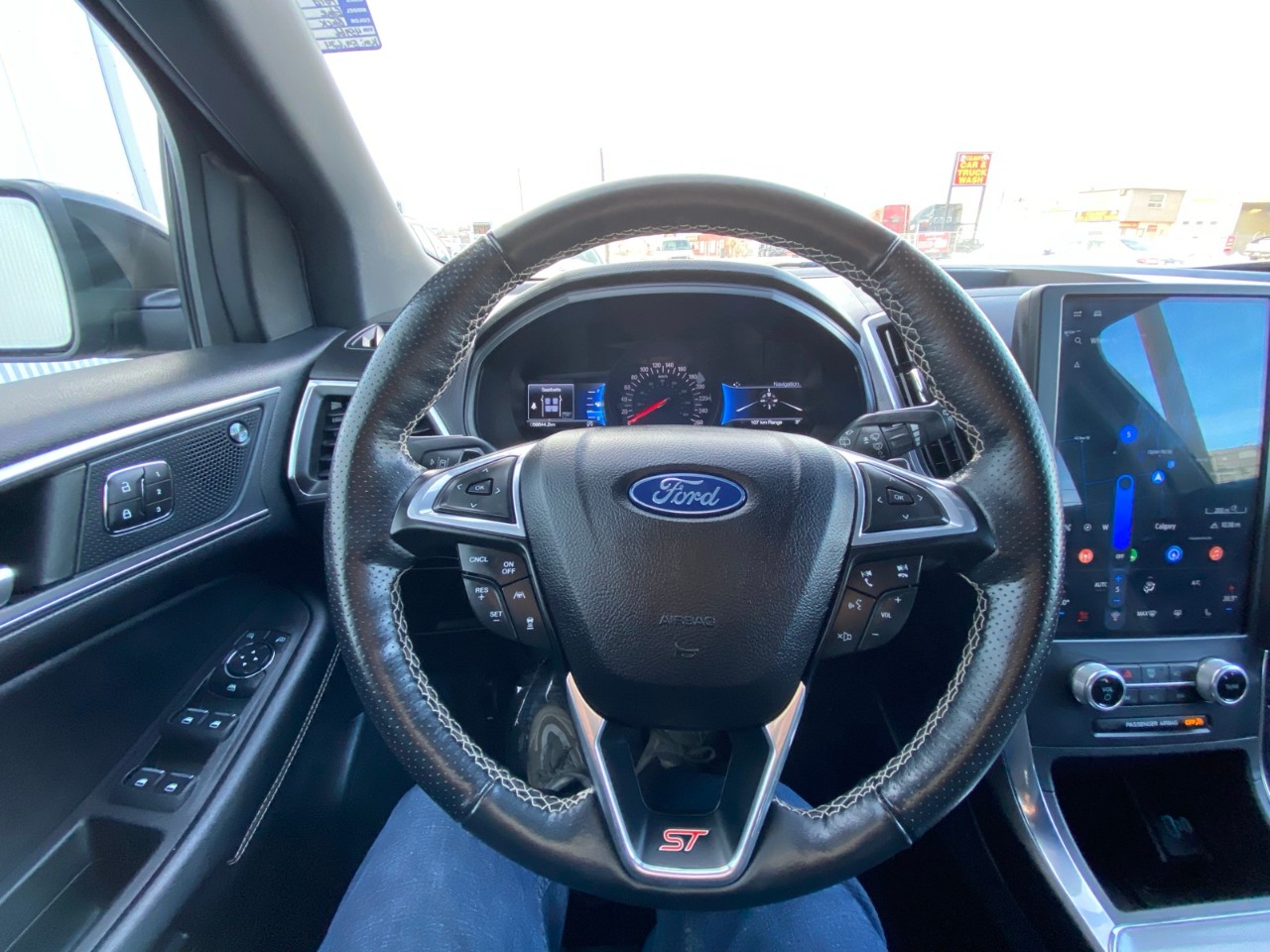 2022 Ford Edge ST ST AWD - Image 9