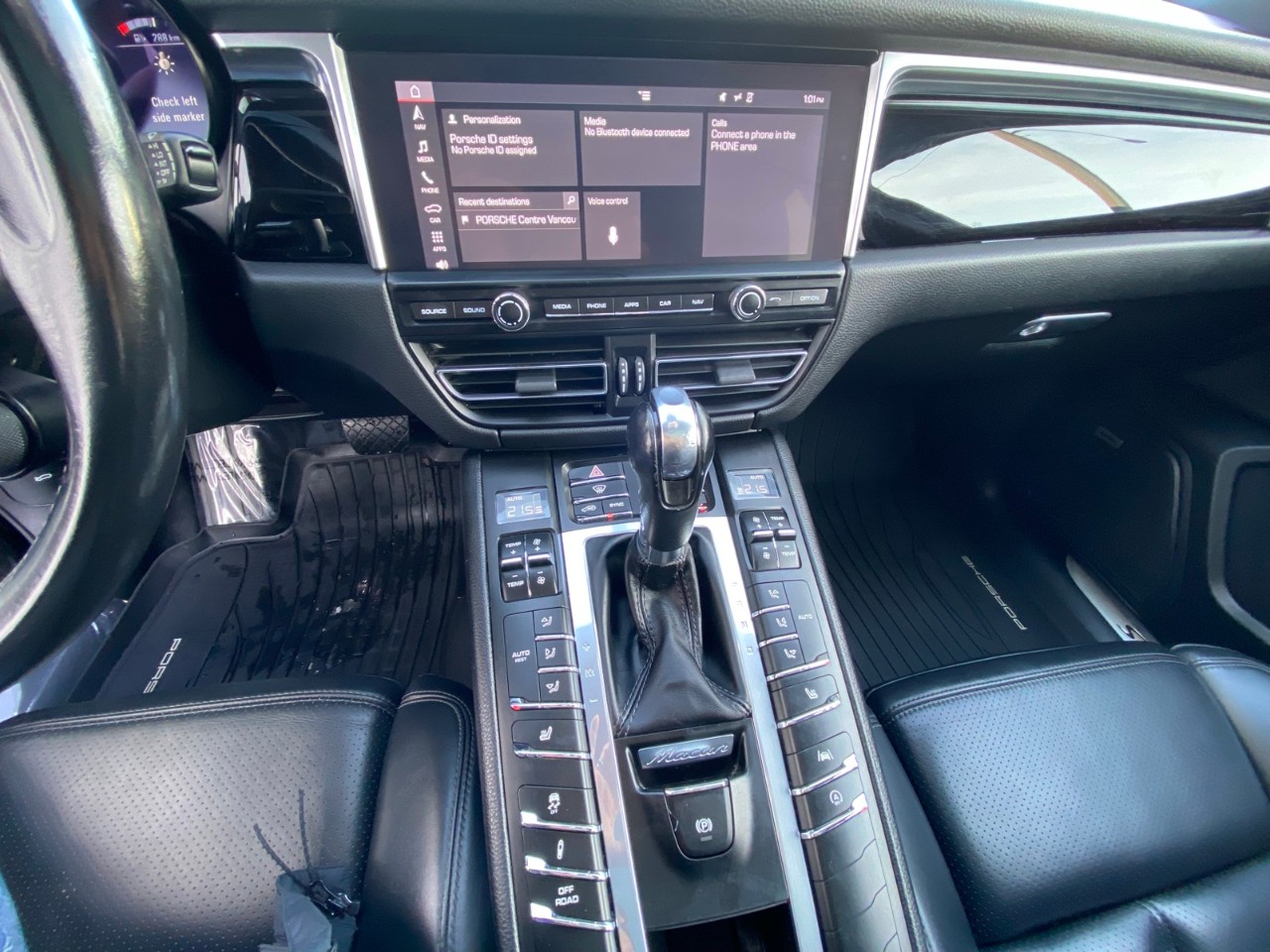 2019 Porsche Macan S S AWD - Image 5