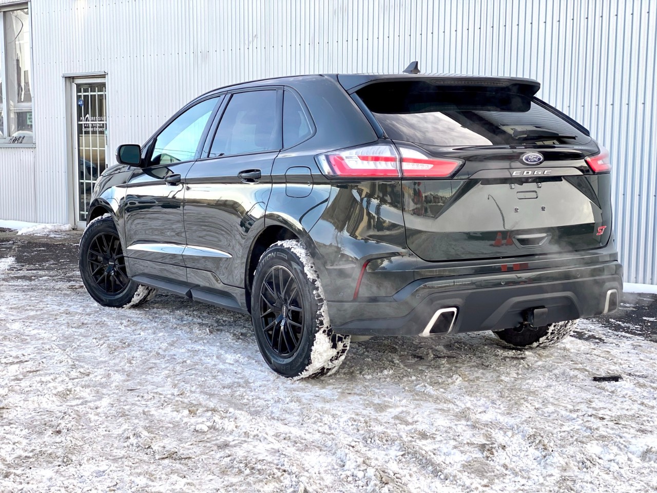 2022 Ford Edge ST ST AWD - Image 3