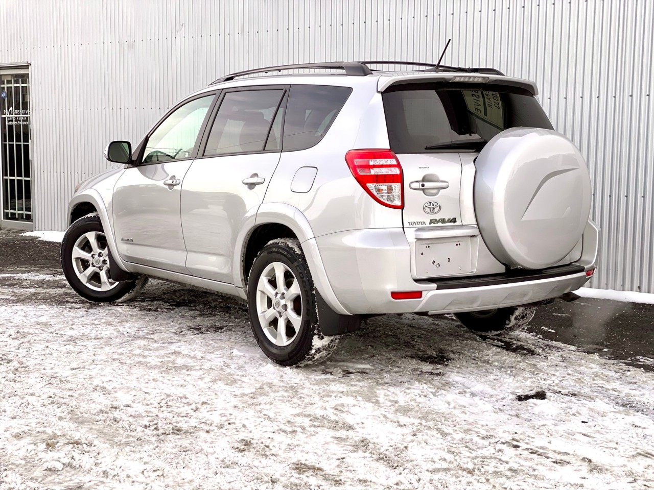 2010 Toyota RAV4 Limited 4WD 4dr V6 Limited - Image 3
