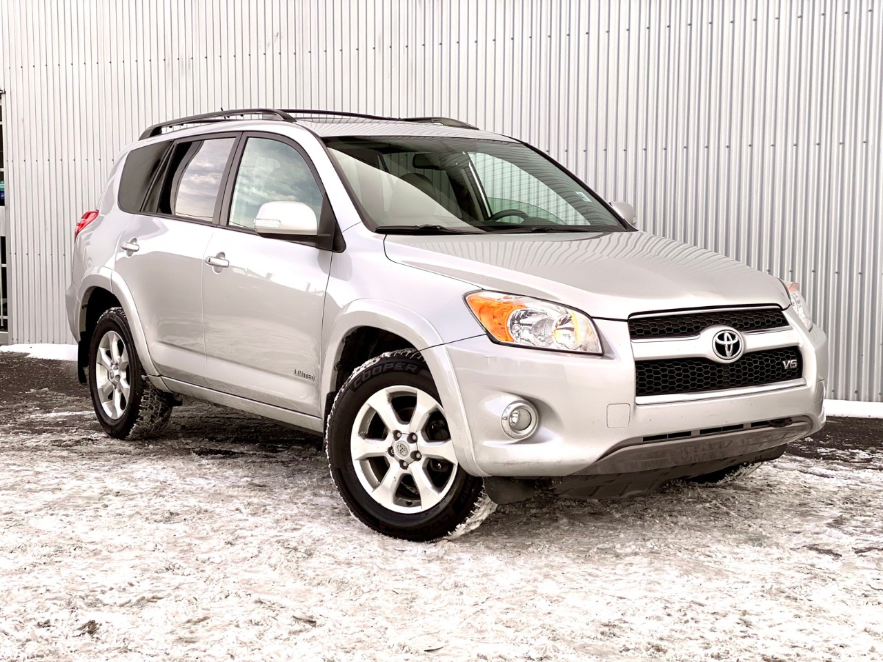2010 Toyota RAV4 Limited 4WD 4dr V6 Limited - Image 2