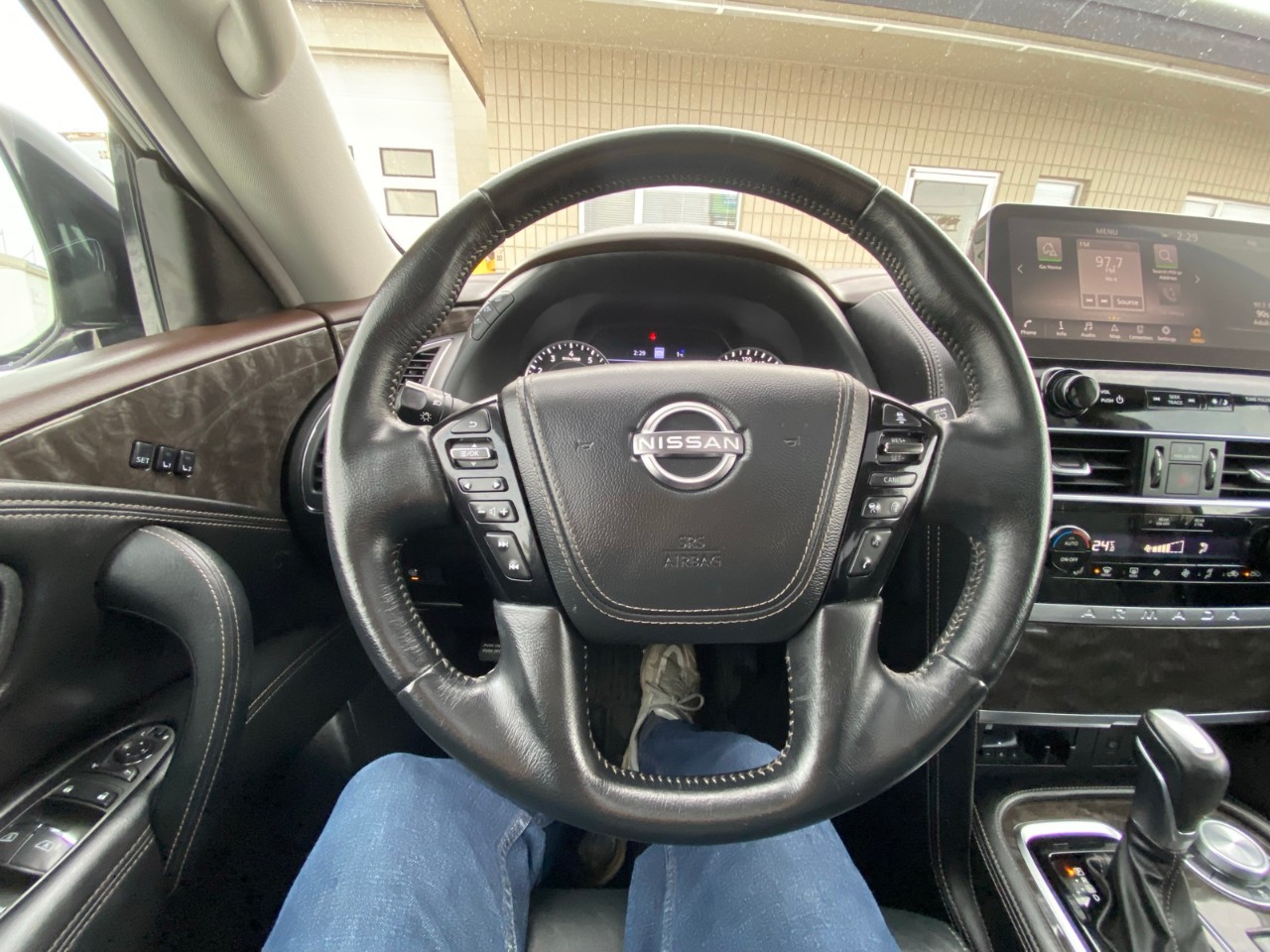 2023 Nissan Armada Platinum 4x4 Platinum - Image 11