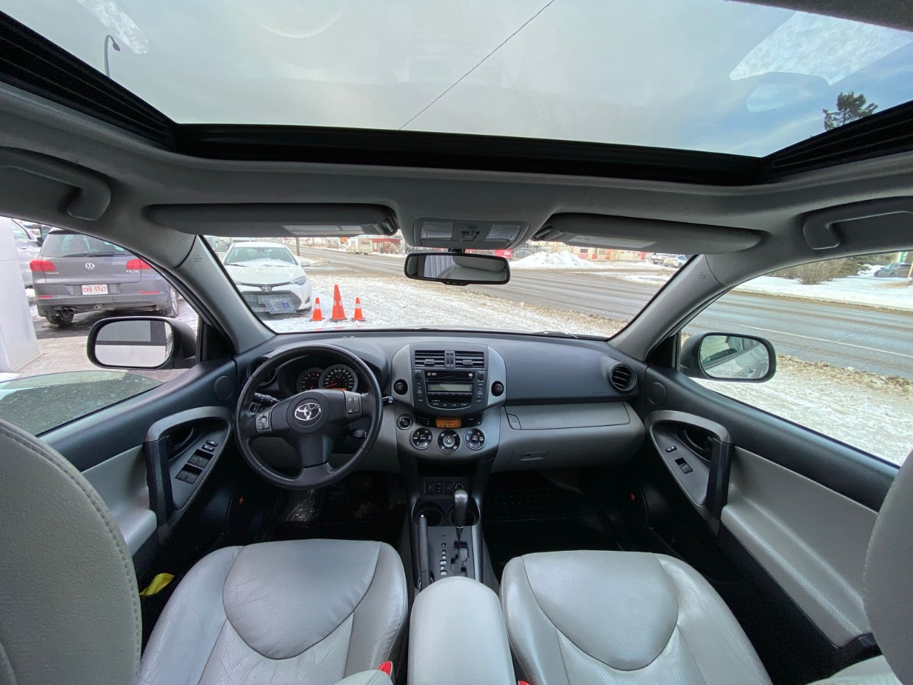 2010 Toyota RAV4 Limited 4WD 4dr V6 Limited - Image 4