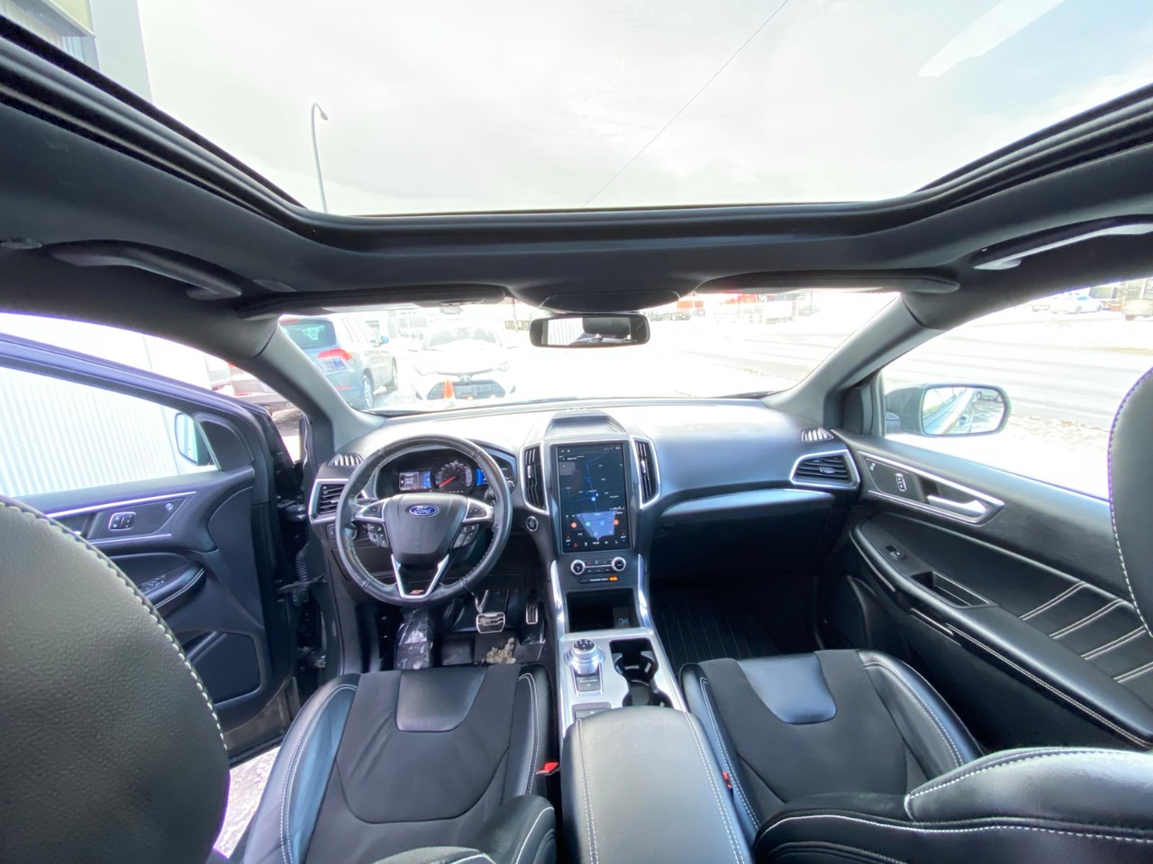 2022 Ford Edge ST ST AWD - Image 4