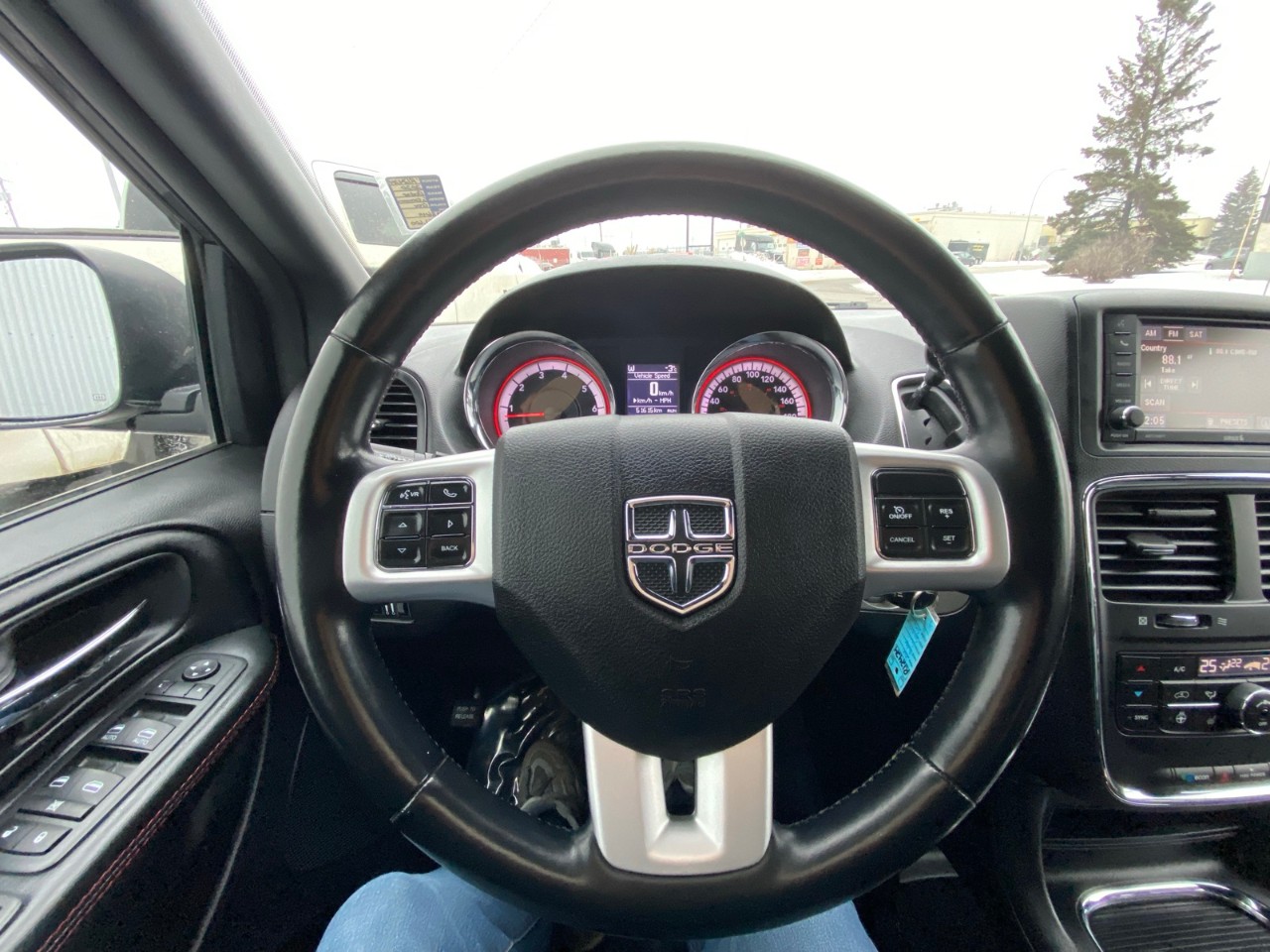 2020 Dodge Grand Caravan GT GT / DVD ENTERTAINMENT / LEATHER / BACKUP CAMERA - Image 10