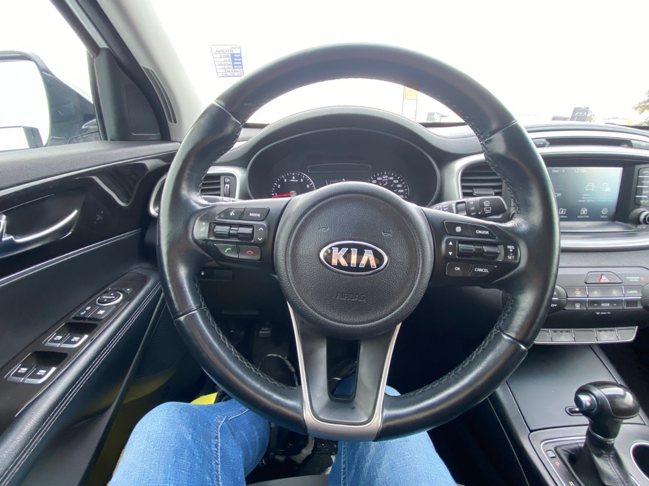 2017 Kia Sorento LX Turbo AWD 4dr LX Turbo - Image 8