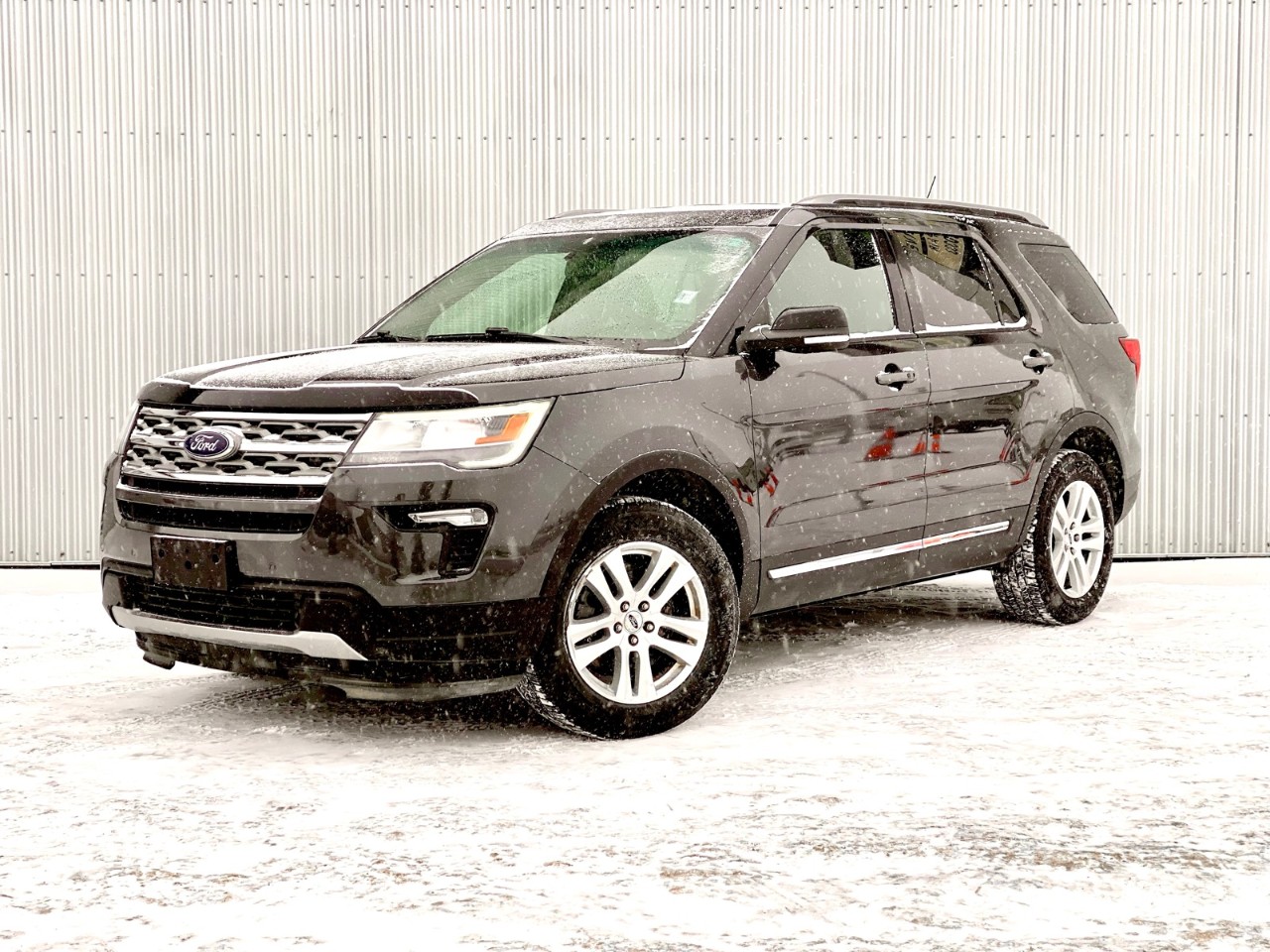 USED 2018 Ford Explorer XLT XLT 4WD Calgary AB T2G 4P2