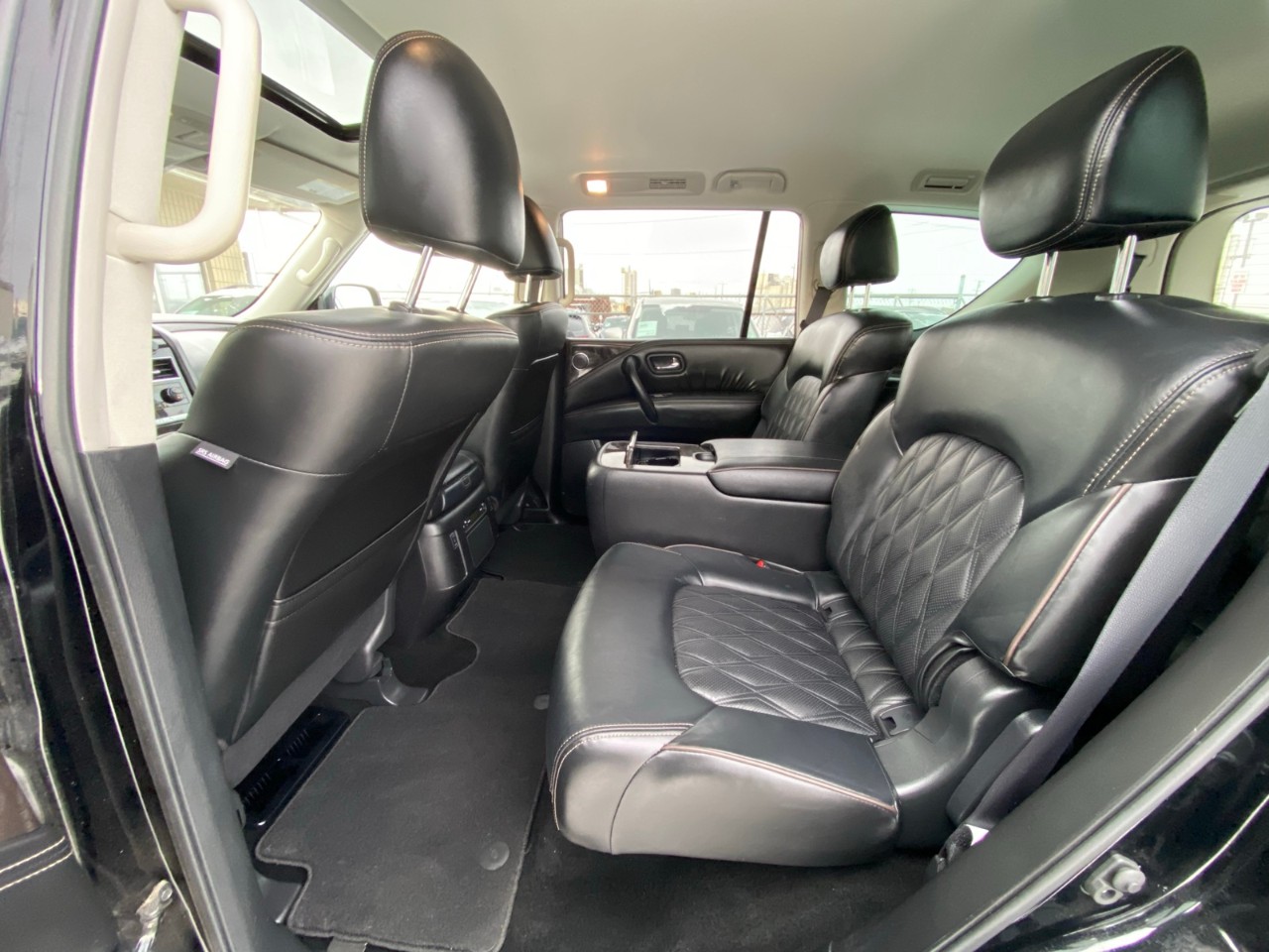 2023 Nissan Armada Platinum 4x4 Platinum - Image 4