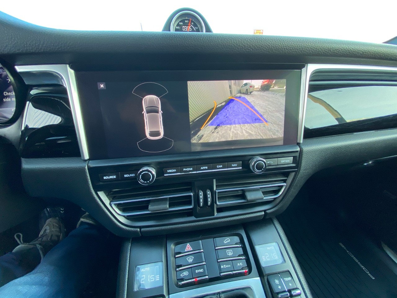 2019 Porsche Macan S S AWD - Image 9