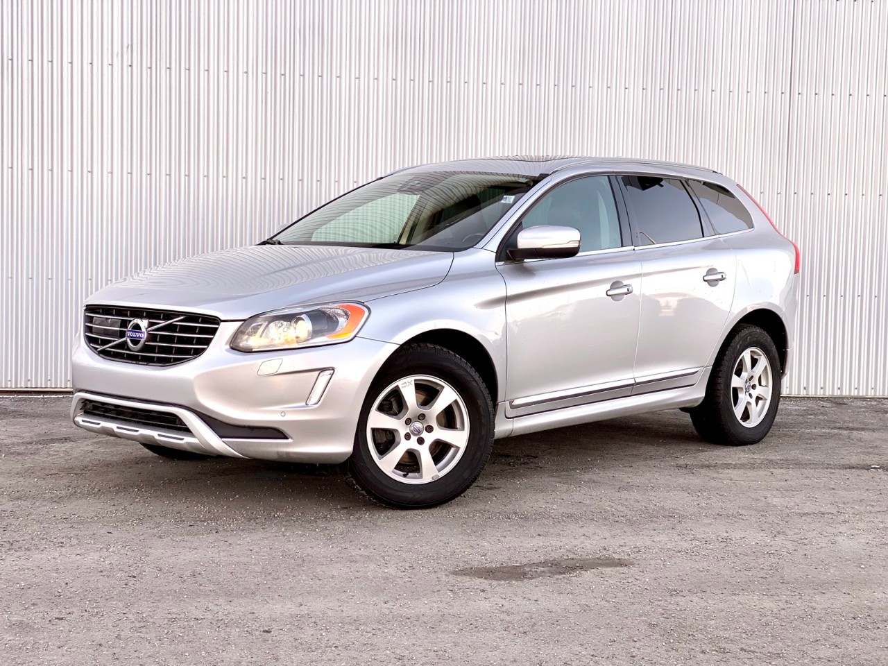 USED 2017 Volvo XC60 T5 Special Edition Premier AWD 5dr T5 Special Edition Premier Calgary AB T2G 4P2