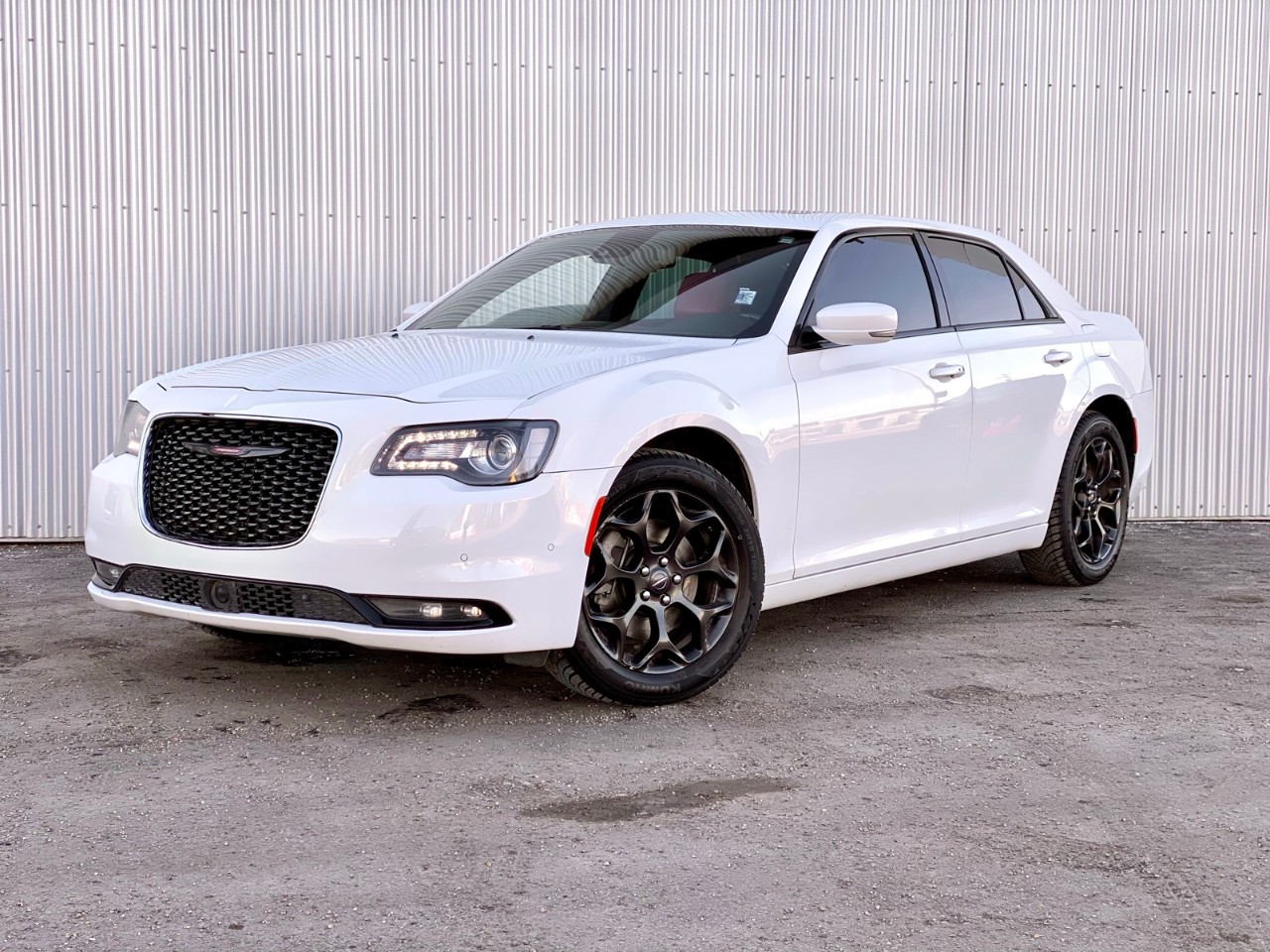 USED 2021 Chrysler 300 S AWD  Calgary AB T2G 4P2
