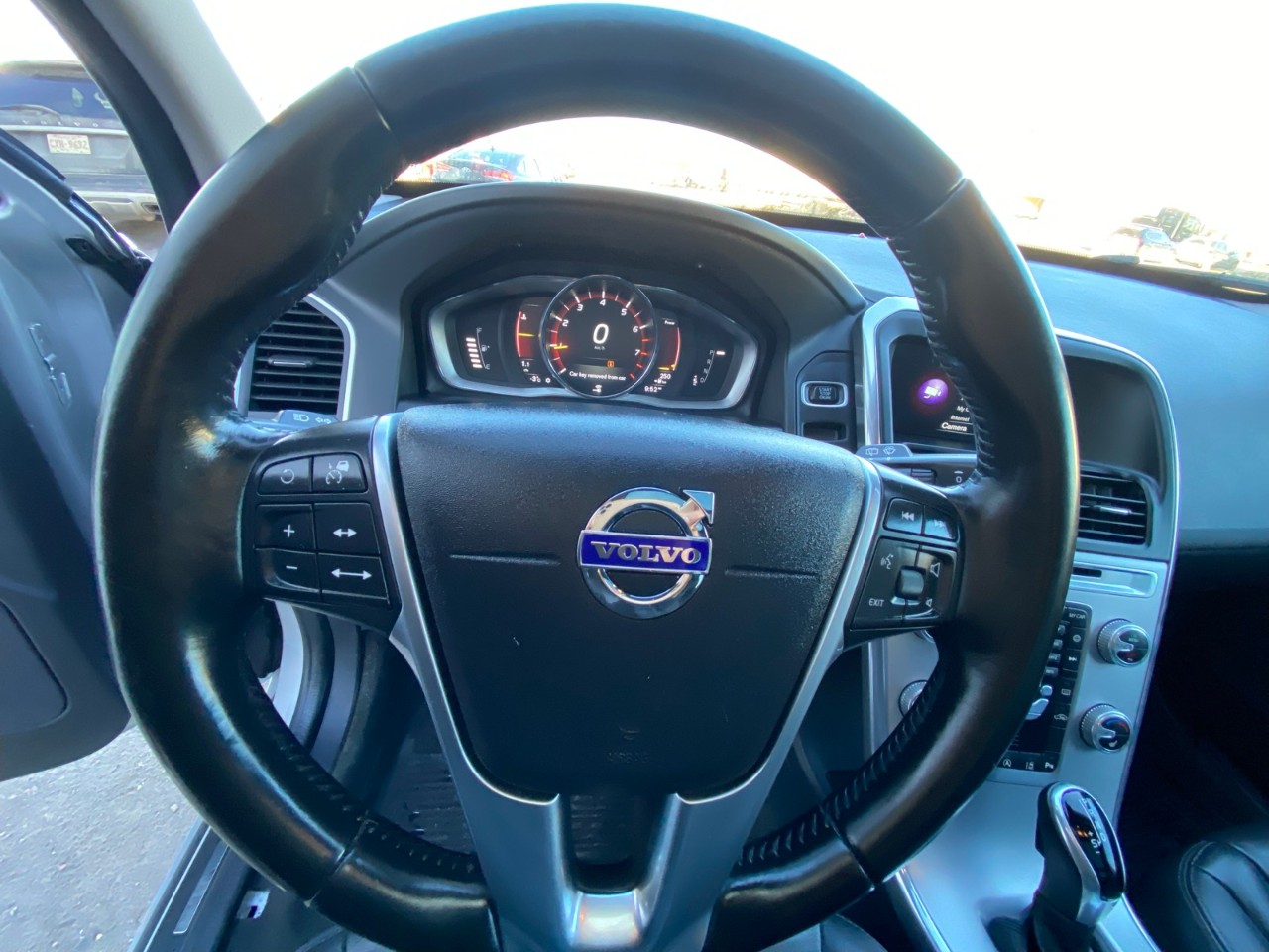 2017 Volvo XC60 T5 Special Edition Premier AWD 5dr T5 Special Edition Premier - Image 11