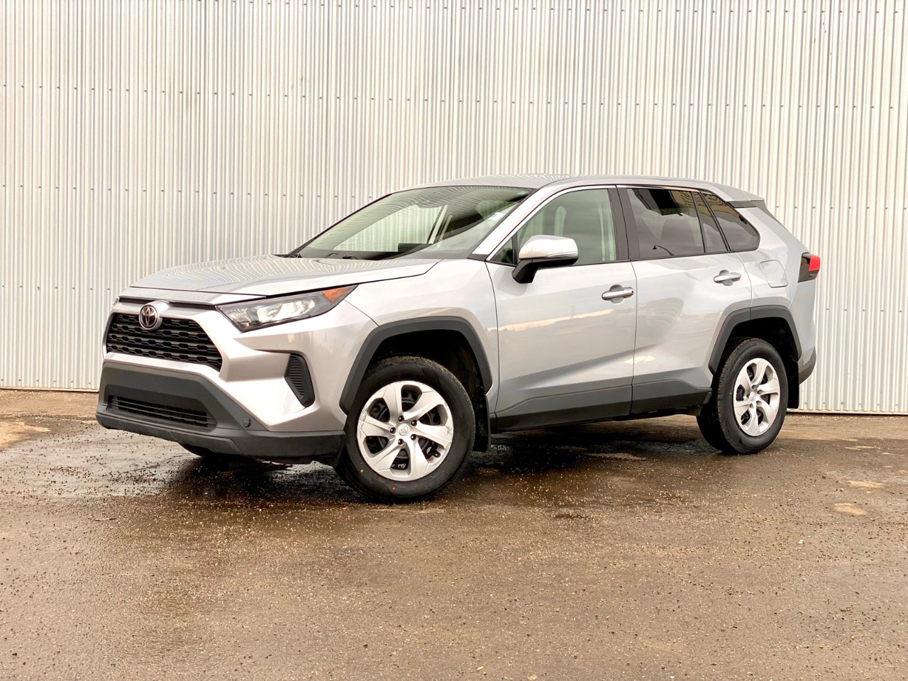 USED 2022 Toyota RAV4 LE LE AWD Calgary AB T2G 4P2