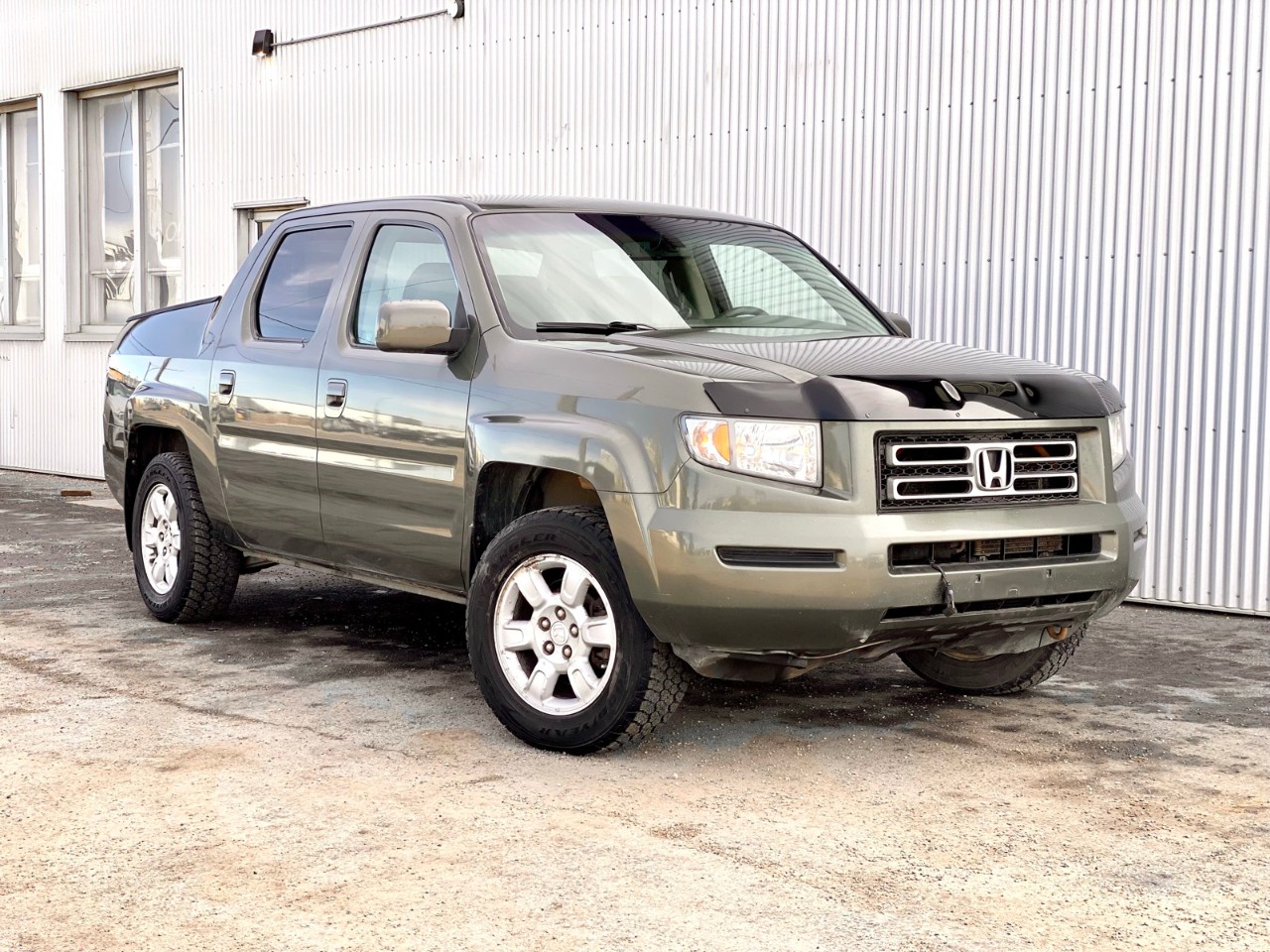 2006 Honda Ridgeline EX-L - Image 2
