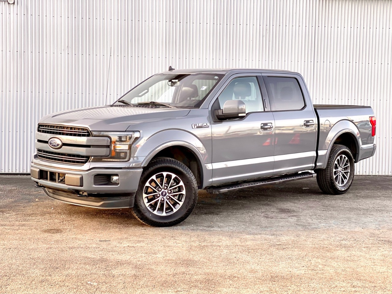 USED 2019 Ford F-150 Lariat LARIAT 4WD SuperCrew 5.5' Box Calgary AB T2G 4P2