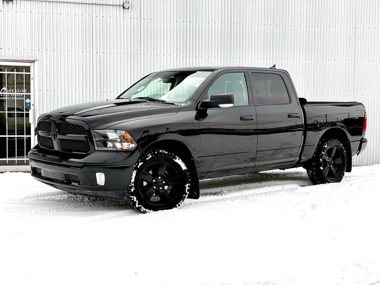 USED 2019 Ram 1500 Classic SLT SLT 4x4 Crew Cab 5'7" Box Calgary AB T2G 4P2