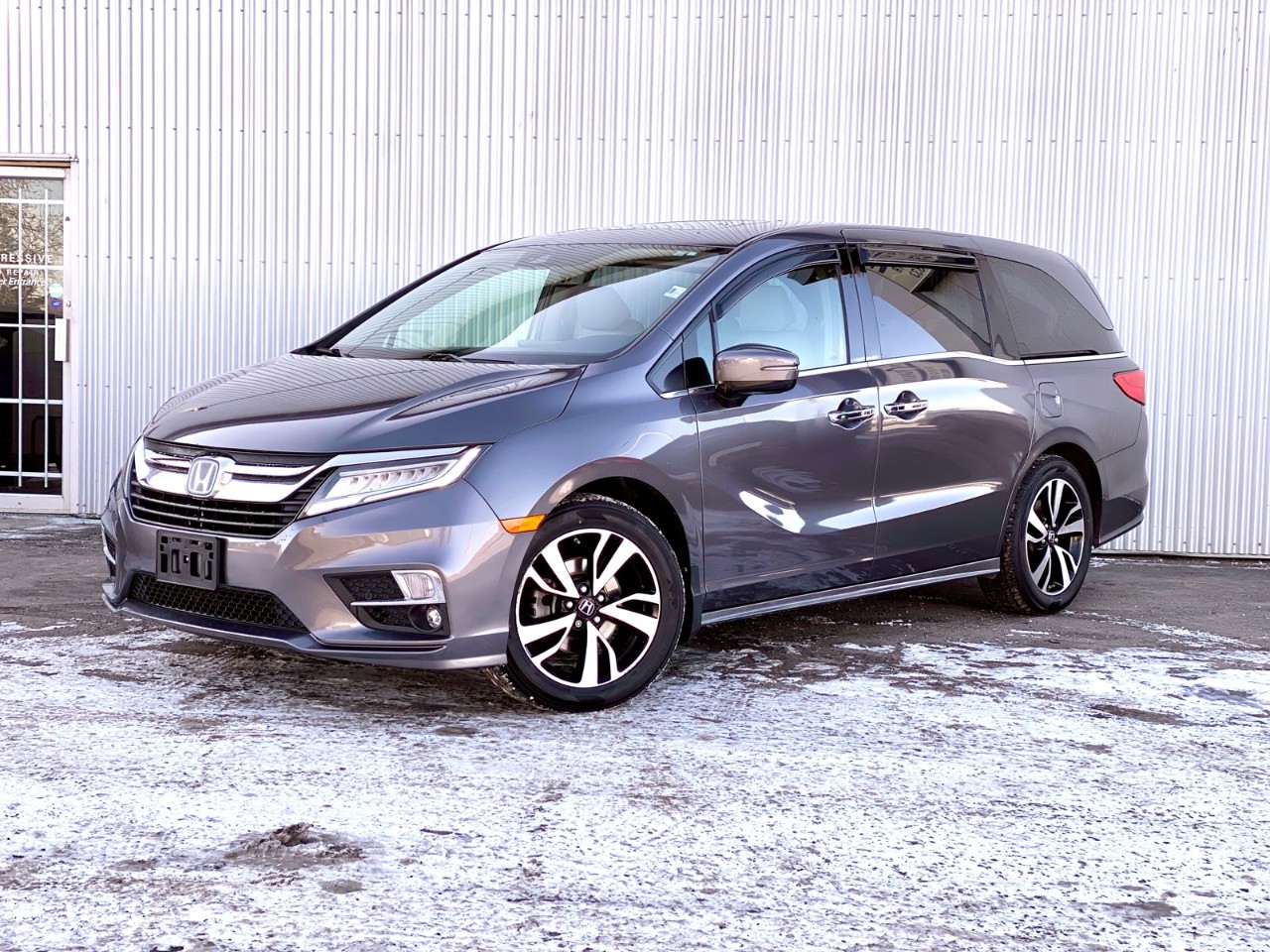 USED 2018 Honda Odyssey Touring Touring Auto Calgary AB T2G 4P2