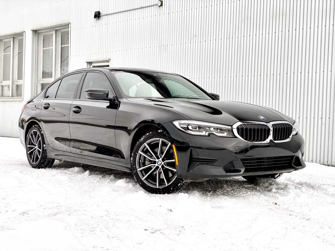 USED 2019 BMW 3 Series 330i xDrive Sedan Calgary AB T2G 4P2