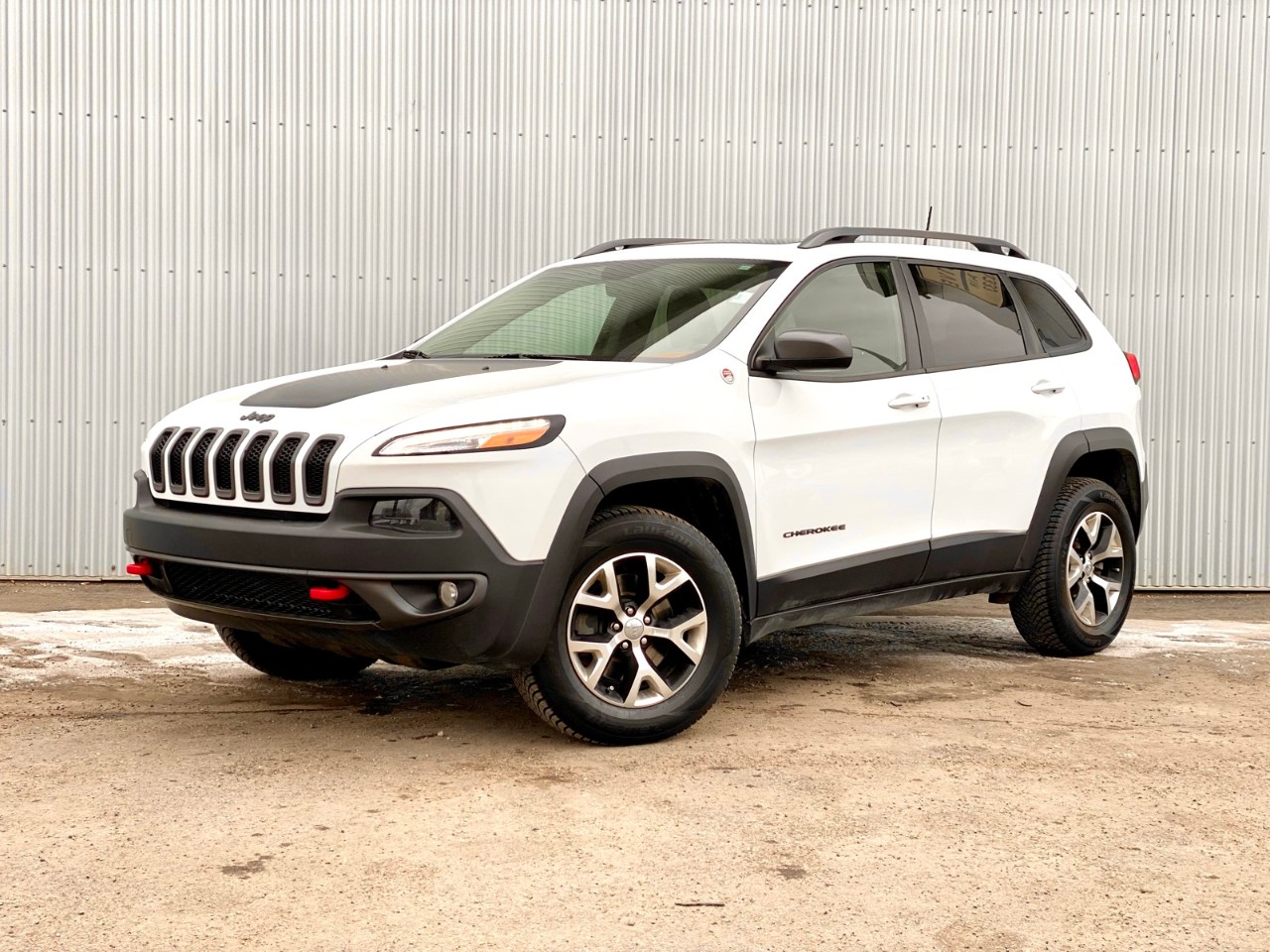 2016 Jeep Cherokee Trailhawk - Image 2