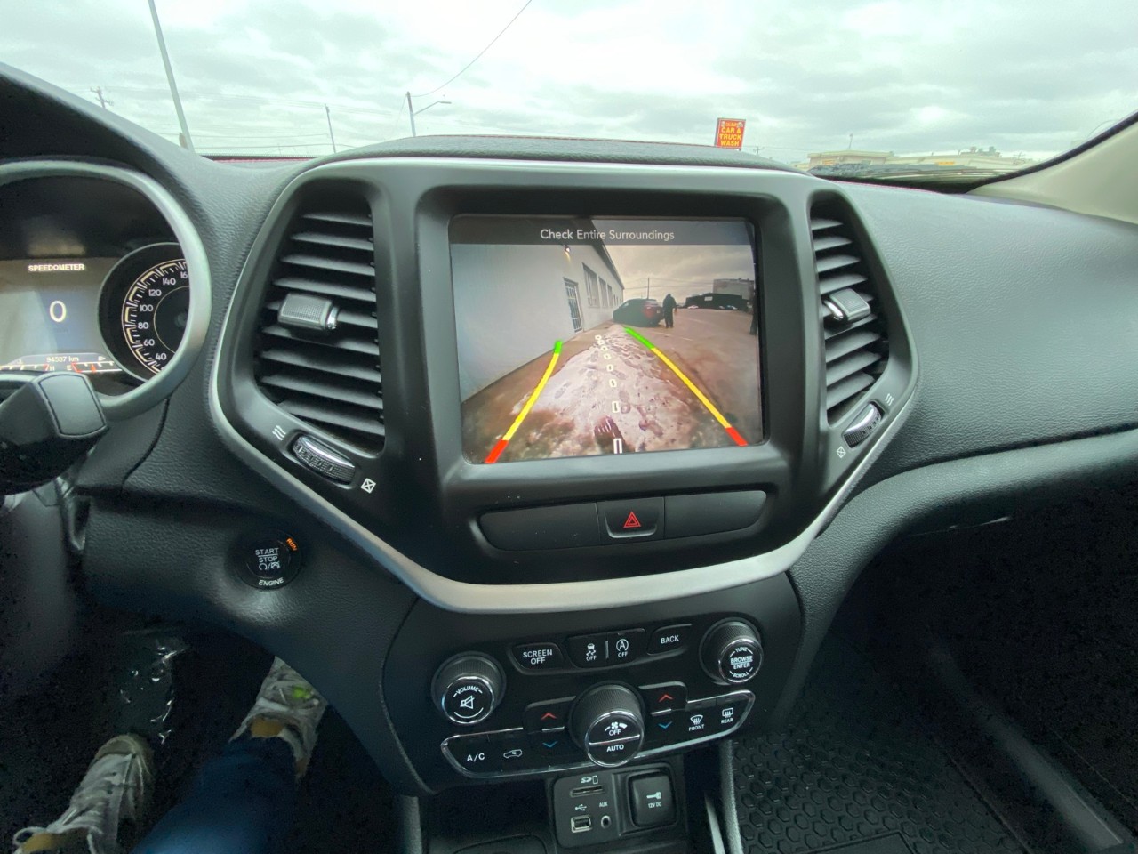 2016 Jeep Cherokee Trailhawk - Image 8