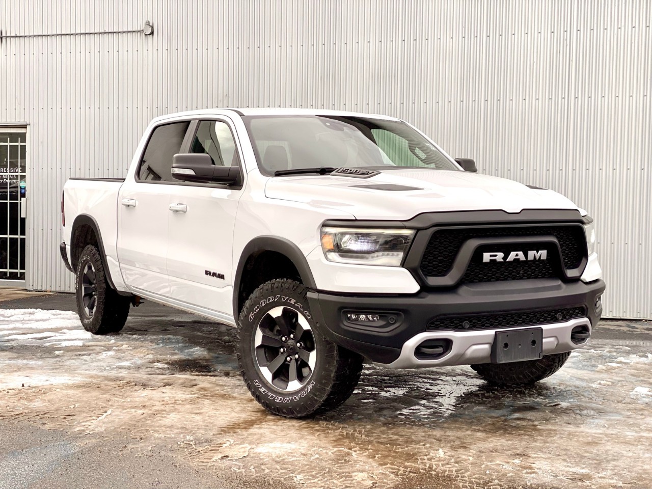 USED 2022 Ram 1500 Rebel Rebel 4x4 Crew Cab 5'7" Box Calgary AB T2G 4P2