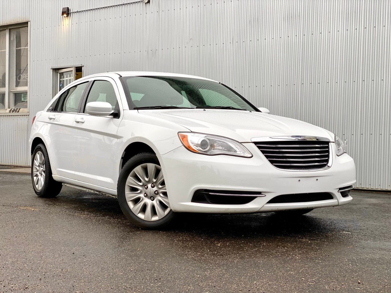 2014 Chrysler 200 LX